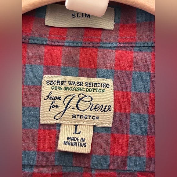 J.Crew men’s button-up shirts, both in size Large Slim! 100% organic cotton&98% - Picture 5 of 11